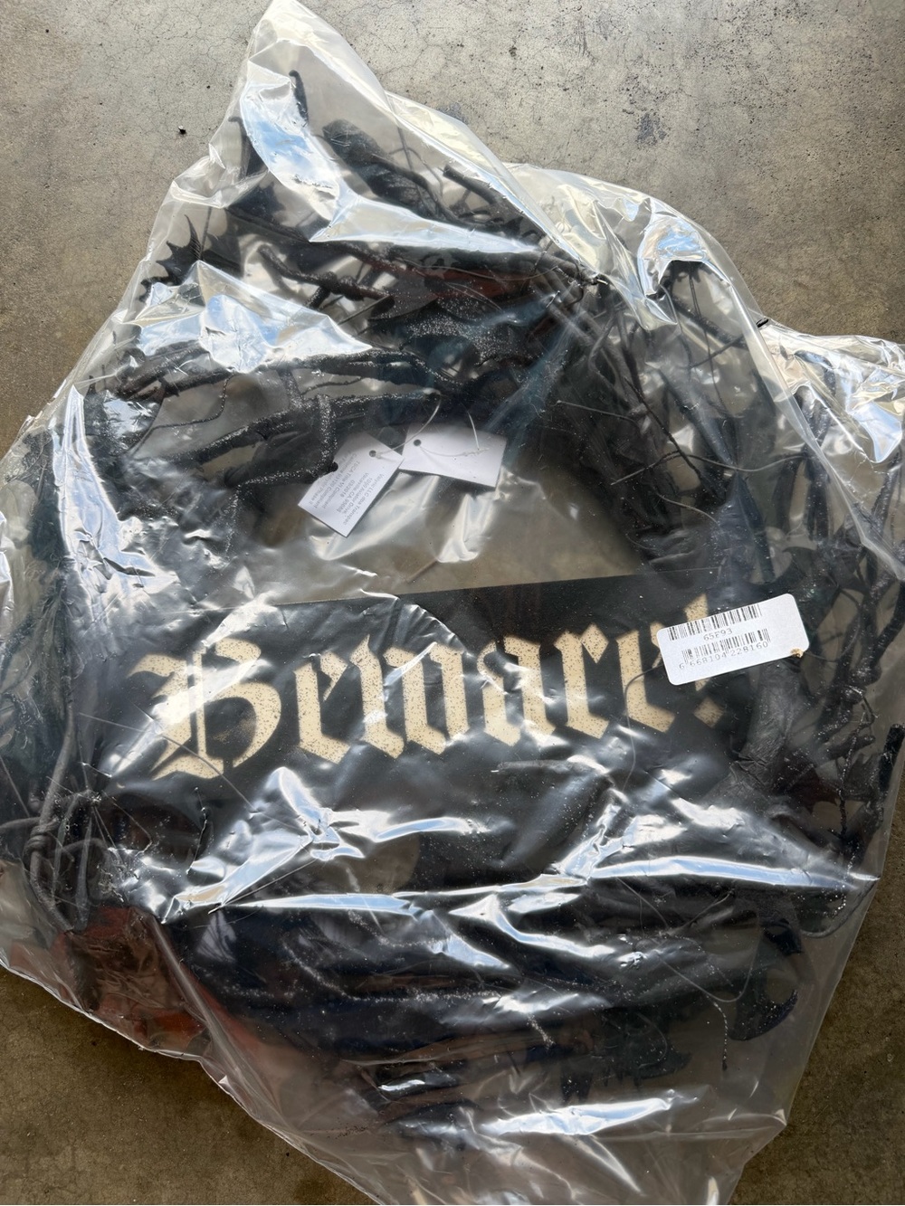 Plow and Hearth Halloween wreath black bats beware